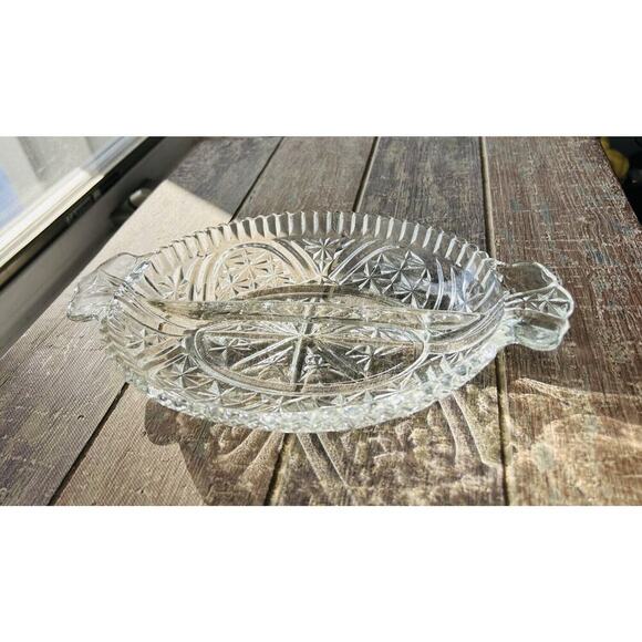 Anchor Hocking 2 Part Relish Dish Clear Divided Sides Clear Cut Glass Vintage - Picture 2 of 8